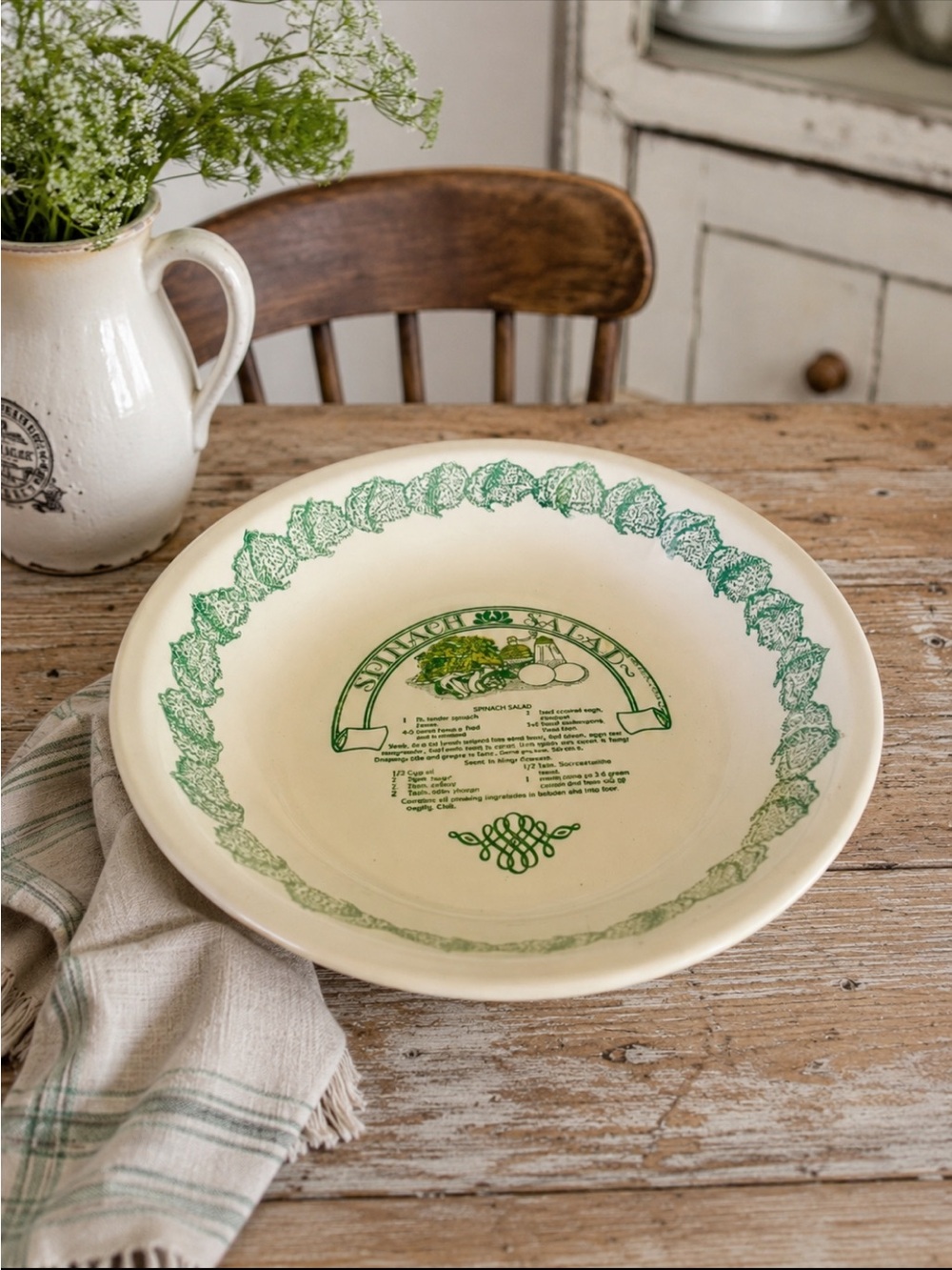 Vintage Royal China Spinach Salad Serving Bowl. 1983 Green/White EUC 11.75”